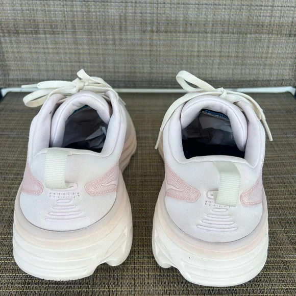 Like new HOKA One size 7 Cosmic Pearl Bondi 8 Running sneakers light Pink White - Picture 4 of 8